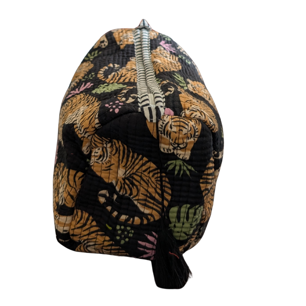 Quilted Makeup/Toiletry Bag: Default Title